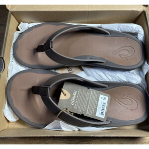 OluKai Brown and Gray Flip-Flops